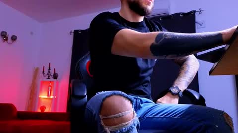 MightyAaron online show from December 23, 4:43 am