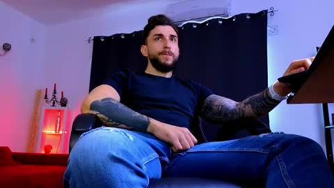 MightyAaron online show from June 2, 4:36 am