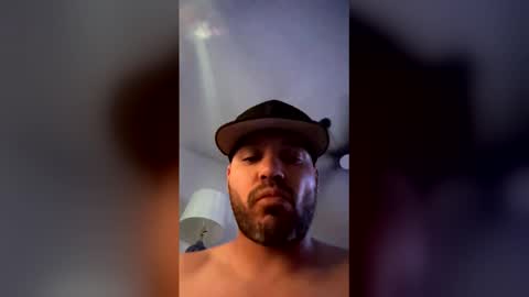 Snapshot of migo_04 chatting on June 6, 8:13 pm migo_04 online show from June 6, 8:13 pm