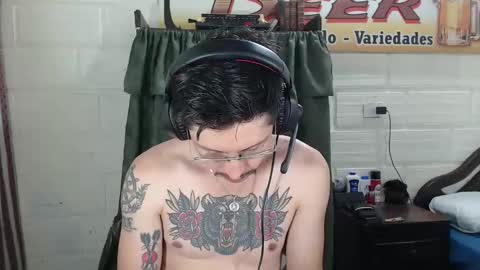 Snapshot of miguel__98 chatting on April 10, 3:23 am Miguel Independent Model online show from April 10, 3:23 am