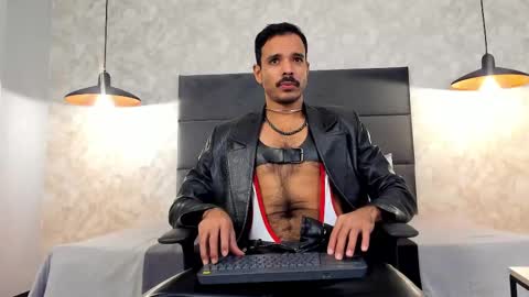 miguelsanfrancisco online show from November 2, 3:03 pm