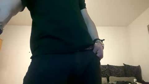 Snapshot of mihc1117 chatting on April 11, 1:43 am CoolFlow online show from April 11, 1:43 am