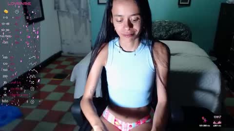 Snapshot of miia_jensen chatting on December 13, 4:33 am MIA online show from December 13, 4:33 am