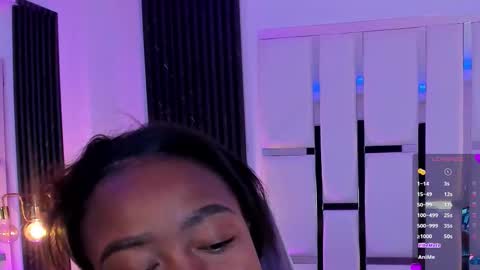 Miia Schwarz  online show from November 17, 7:14 am