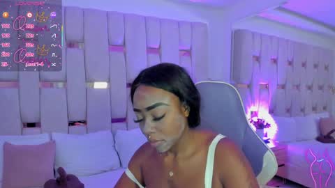 Snapshot of miia_schwarz chatting on May 2, 8:03 pm Miia Schwarz online show from May 2, 8:03 pm