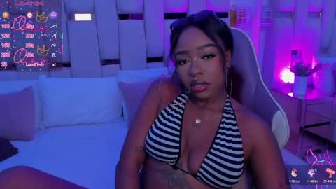 Snapshot of miia_schwarz chatting on June 9, 11:27 pm Miia Schwarz online show from June 9, 11:27 pm