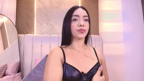 miia scoott  online show from November 28, 11:57 am