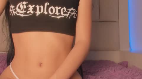 Snapshot of miia_spencer chatting on February 3, 3:17 pm Mia online show from February 3, 3:17 pm