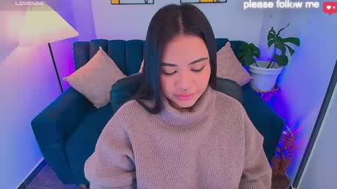 Snapshot of miiaa7_ chatting on May 1, 12:43 pm Ma is my name I invite you to check out my wish list for my birthday online show from May 1, 12:43 pm