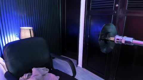 Mia Monroe online show from April 14, 5:24 am