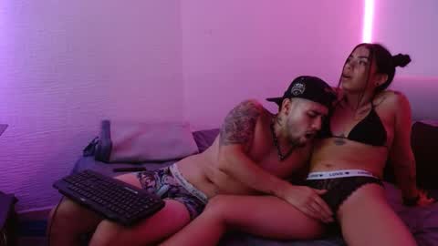 Snapshot of miialiiam0 chatting on January 2, 7:12 am Mia and Liam online show from January 2, 7:12 am