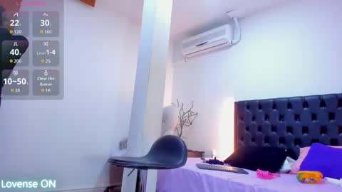 mia sofia online show from November 19, 7:36 pm