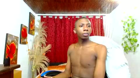 Snapshot of miilo18 chatting on February 25, 9:35 pm milo online show from February 25, 9:35 pm