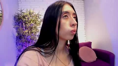 miilu  online show from March 6, 9:25 am