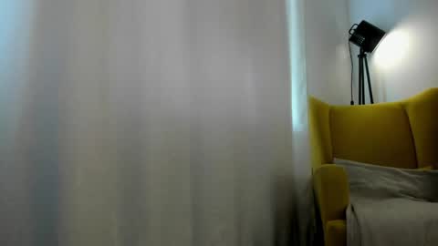 Snapshot of miissblonde chatting on May 25, 2:17 am miissblonde online show from May 25, 2:17 am