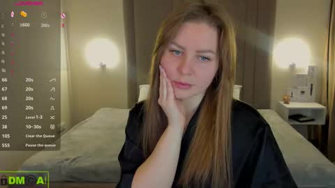 Mika online show from December 3, 2:19 am