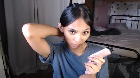 Snapshot of mika_cora chatting on June 3, 5:10 am MIKA online show from June 3, 5:10 am