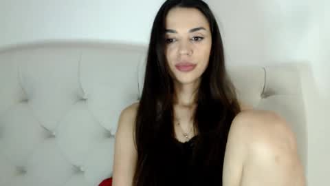 Mika online show from November 16, 8:25 pm