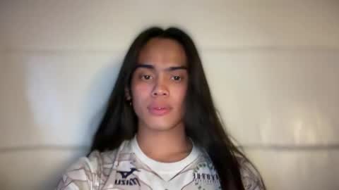Snapshot of mika_pedersen chatting on May 4, 2:40 am mika_pedersen online show from May 4, 2:40 am