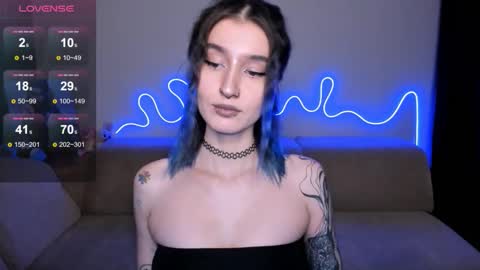 Mika online show from December 1, 3:50 pm