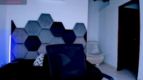 Mikaela blondie bigass online show from April 29, 7:31 pm