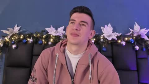 mikael online show from December 18, 4:18 am