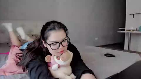 mikasssu online show from February 24, 8:49 am