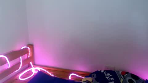 Snapshot of mikay_sluttyprincess chatting on September 24, 8:06 am ADD MY INSTAG Mikay Gorgeous online show from September 24, 8:06 am