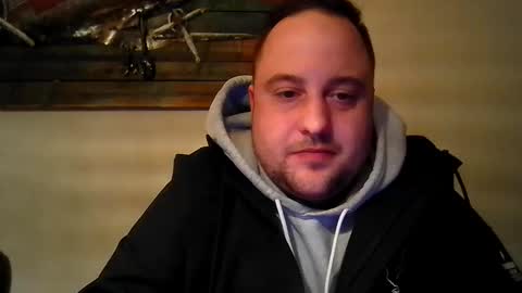 Snapshot of mike38be chatting on March 14, 10:15 pm mike38be online show from March 14, 10:15 pm
