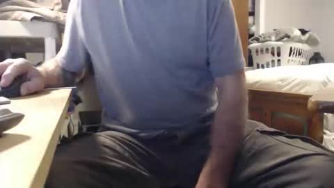 Snapshot of mike694fun chatting on February 28, 5:47 pm mike694fun online show from February 28, 5:47 pm