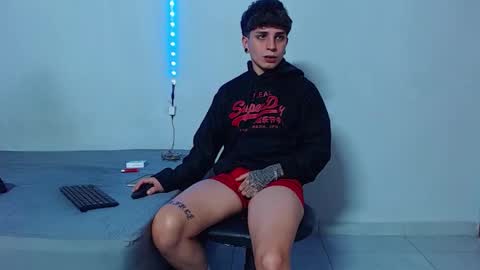 Mike IMDEPENDIENT MODEL online show from October 31, 2:51 pm