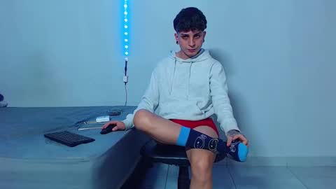 Mike IMDEPENDIENT MODEL online show from November 3, 3:24 pm