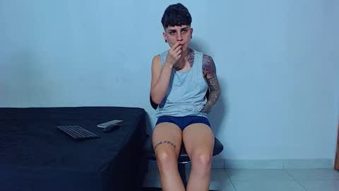 Snapshot of mike777jr chatting on February 6, 2:49 am Mike IMDEPENDIENT MODEL online show from February 6, 2:49 am