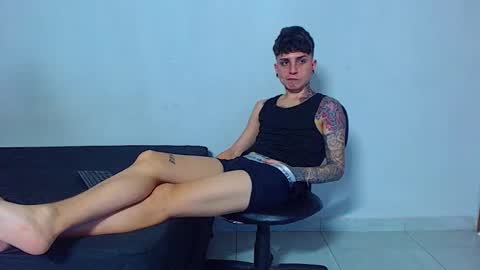 Snapshot of mike777jr chatting on February 21, 5:14 pm Mike IMDEPENDIENT MODEL online show from February 21, 5:14 pm