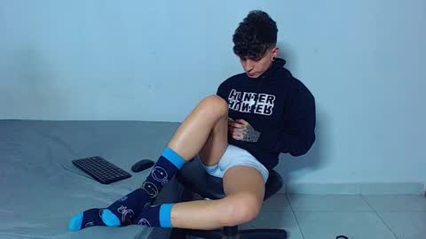 Mike IMDEPENDIENT MODEL online show from March 26, 3:34 am