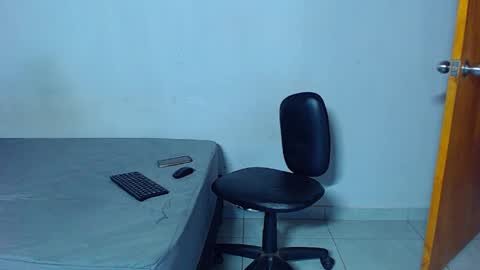 Mike IMDEPENDIENT MODEL online show from March 27, 3:45 am