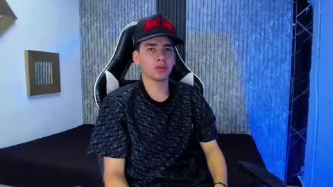 Mike 0233 online show from December 16, 4:39 am