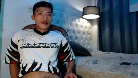Snapshot of mike_cummer chatting on May 18, 6:47 pm Chan Chan online show from May 18, 6:47 pm