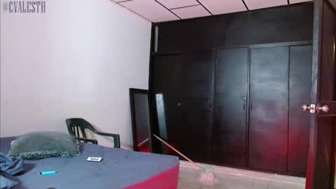 mike_d1030 online show from February 13, 5:26 am