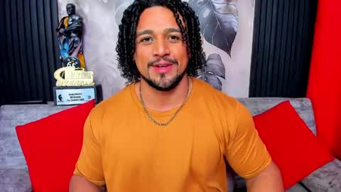   online show from March 17, 11:35 am