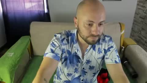 Snapshot of mike_lover_ chatting on July 16, 7:31 pm mike lover online show from July 16, 7:31 pm