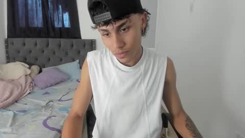 mike_master9 online show from October 15, 5:13 pm
