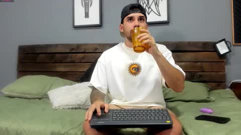 Mike Montoya online show from September 16, 3:18 am