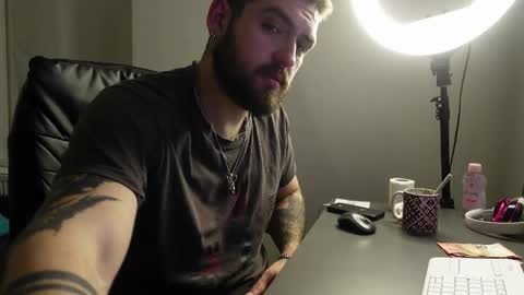 Snapshot of mike_platano chatting on November 11, 8:09 pm MIKE PLATANO online show from November 11, 8:09 pm