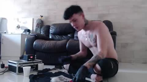 Hot Buns online show from September 11, 1:33 pm