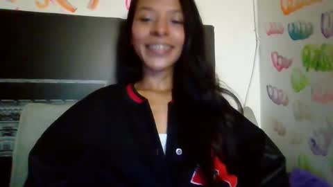 Snapshot of mikeandmaitex chatting on October 31, 5:03 pm MAITE  MIKE  Sometimes Im with the boy in camera online show from October 31, 5:03 pm