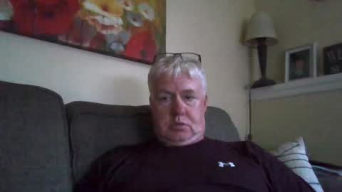 Snapshot of mikeb3200 chatting on July 5, 12:28 am mikeb3200 online show from July 5, 12:28 am