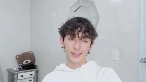 Snapshot of mikebelf4 chatting on February 15, 9:00 pm Mikebelf4 online show from February 15, 9:00 pm