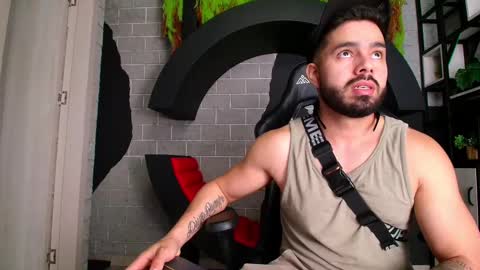 Snapshot of mikeblare chatting on January 11, 1:37 am Mike Blare online show from January 11, 1:37 am