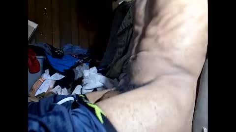 Snapshot of mikedicky chatting on March 30, 11:28 pm mikedicky online show from March 30, 11:28 pm